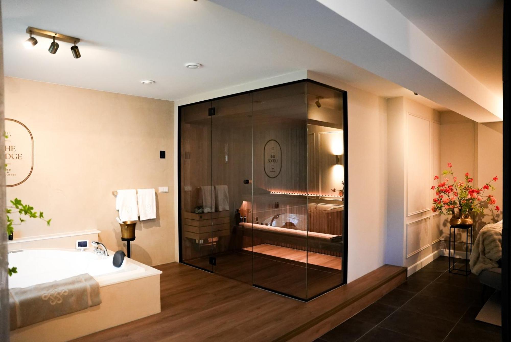 The Lodge Bed & Wellness Oisterwijk Sauna, Jacuzzi, Luxury Moergestel Екстер'єр фото
